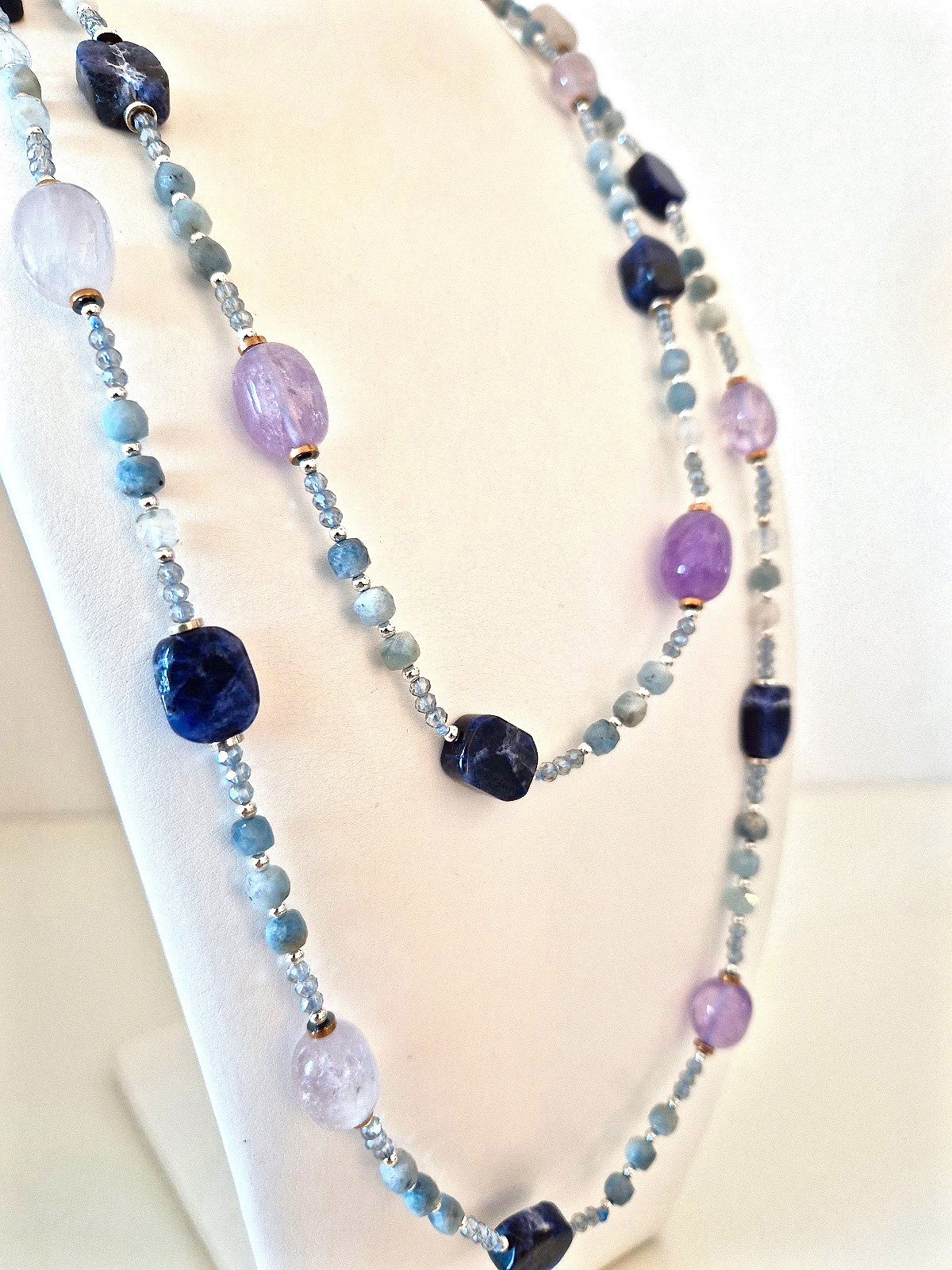 Collana Chanellina Blue Light
